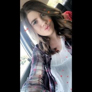 Meet your Posher, Halie